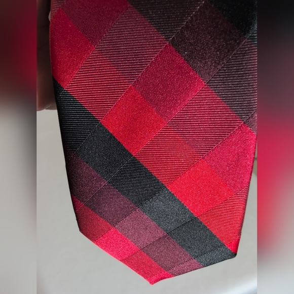 Apt. 9 - Red Plaid Men's Polyester Neck Tie - Picture 4 of 4